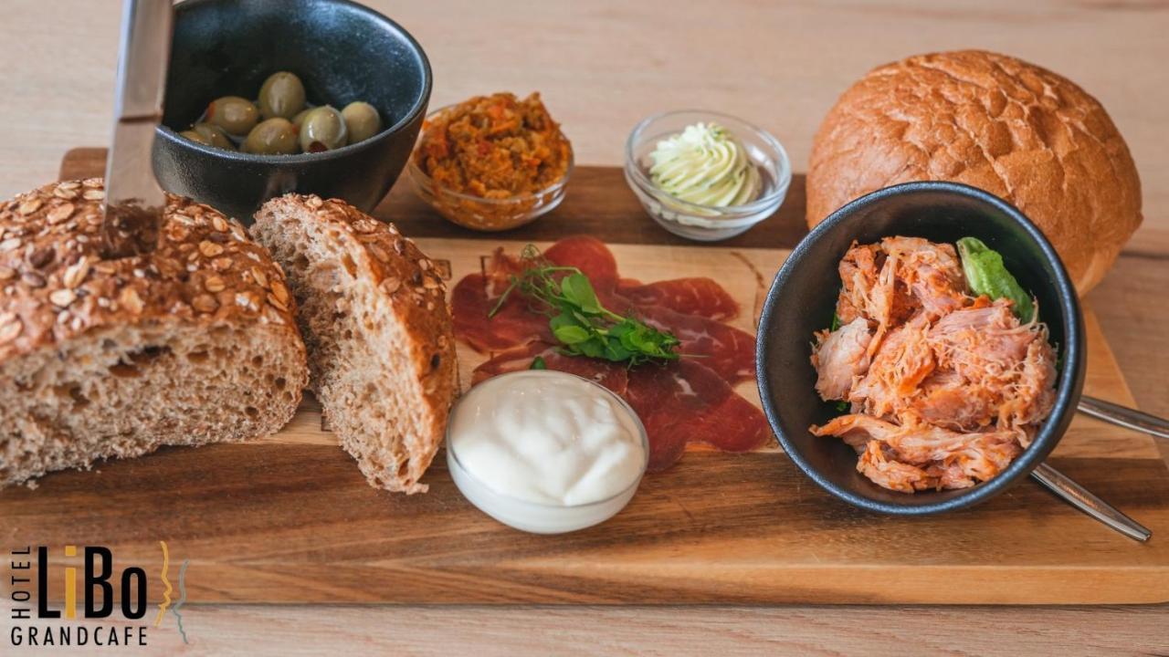 אלדן Hotel & Grandcafe Libo מראה חיצוני תמונה